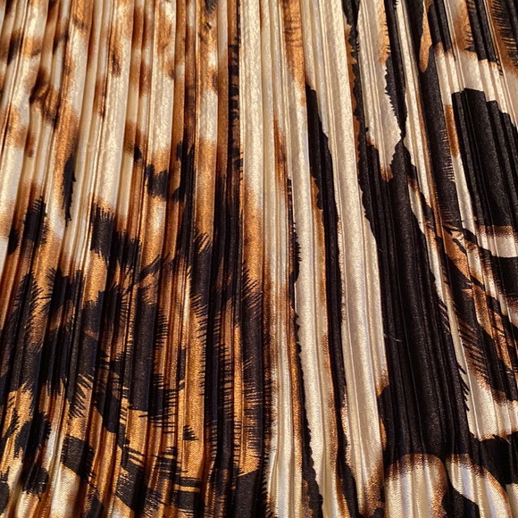 Vintage Animal Print Sleeveless Top by Cato (SZ S to L) - Picture 4 of 8